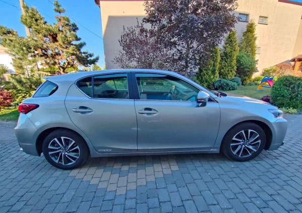 Lexus CT cena 92000 przebieg: 45000, rok produkcji 2018 z Sosnowiec małe 106